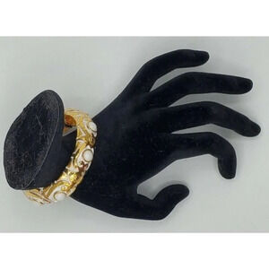 Jose & Maria Barrera Sculpted Hammered White Glass Stone Bangle Bracelet